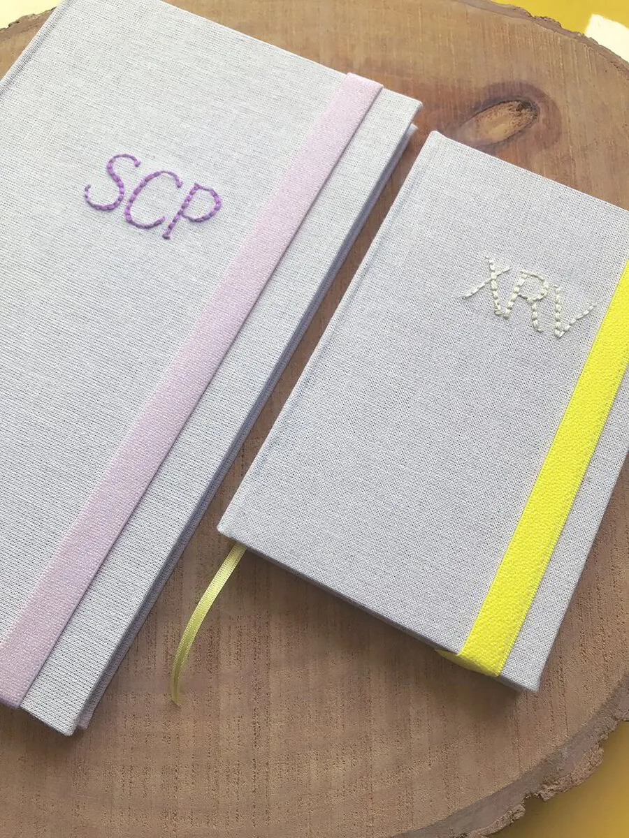 Cuaderno bordado (personalizado)