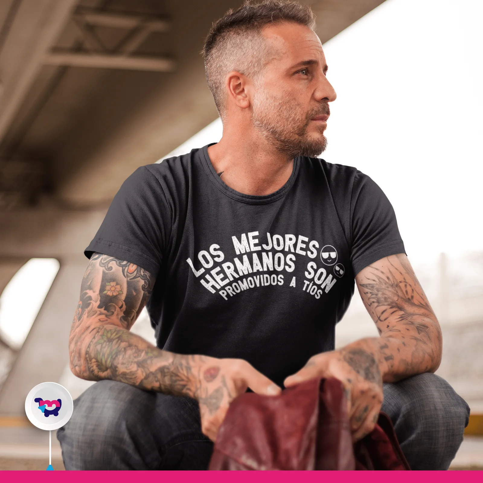 2. Camiseta “Los mejores hermanos son promovidos a tíos”